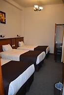 Colonial Plaza Hotel