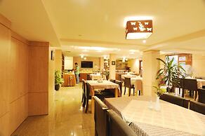 Hoang Yen Hotel