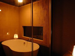 Theatre and Library Residence -Kyoto Murasakino-