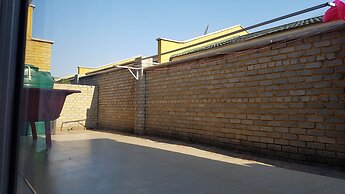 Lolos Exquisite Two Bedroom Apartment