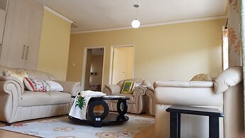 Lolos Exquisite Two Bedroom Apartment