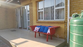 Lolos Exquisite Two Bedroom Apartment