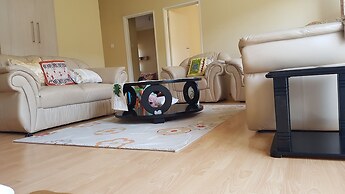 Lolos Exquisite Two Bedroom Apartment