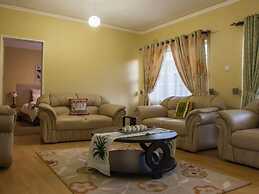 Lolos Exquisite Two Bedroom Apartment