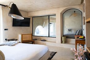 Cocoon Suites