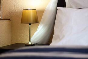 Lolos Elegant Three Bedroom Apartment