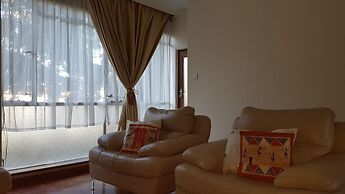 Lolos Elegant Three Bedroom Apartment