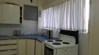 Lolos Elegant Three Bedroom Apartment