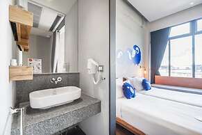 Kokotel Bangkok Surawong