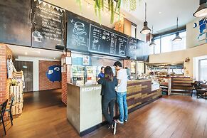 Kokotel Bangkok Surawong