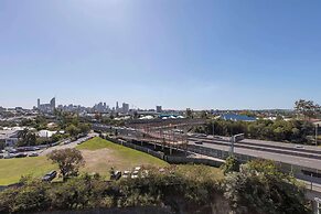 Oaks Brisbane Woolloongabba Suites