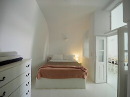 Agapi Cave House