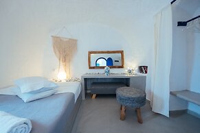 Blu Blanco Cave House by Blu Bianco Vacation Rentals