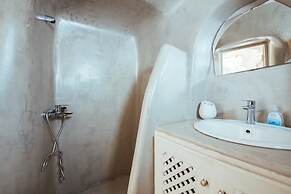 Blu Blanco Cave House by Blu Bianco Vacation Rentals