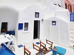 Blu Blanco Cave House by Blu Bianco Vacation Rentals