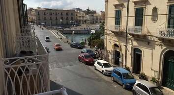 varcOrtigia Bed and Breakfast