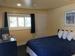 Captain's Quarters Motel