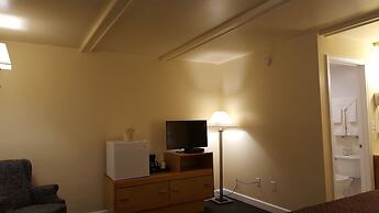 Captain's Quarters Motel