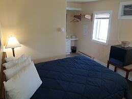 Captain's Quarters Motel