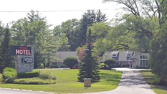 Captain's Quarters Motel