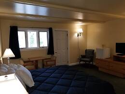 Captain's Quarters Motel