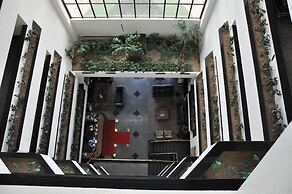 Crystal Plaza Hotel
