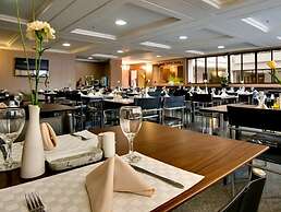 Crystal Plaza Hotel