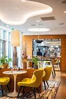 Renaissance Paris Republique Hotel