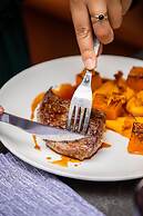 Renaissance Paris Republique Hotel