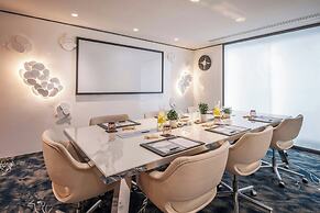 Renaissance Paris Republique Hotel