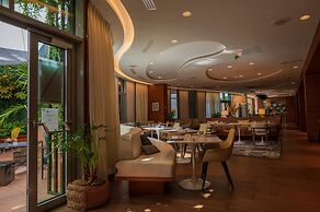 Renaissance Paris Republique Hotel