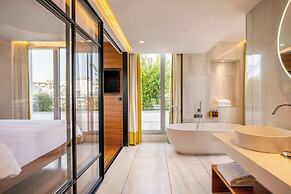 Renaissance Paris Republique Hotel