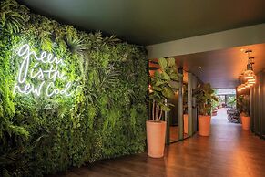 Renaissance Paris Republique Hotel