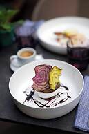 Renaissance Paris Republique Hotel