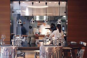 Renaissance Paris Republique Hotel