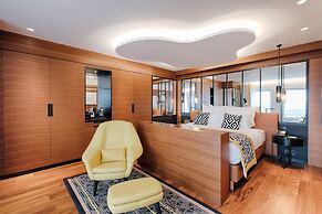 Renaissance Paris Republique Hotel