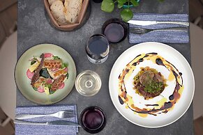 Renaissance Paris Republique Hotel