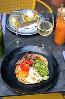 Renaissance Paris Republique Hotel