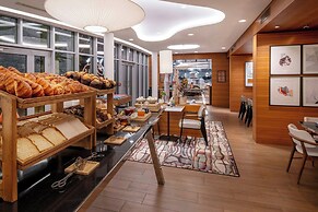 Renaissance Paris Republique Hotel