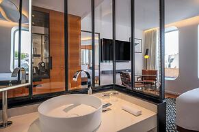 Renaissance Paris Republique Hotel