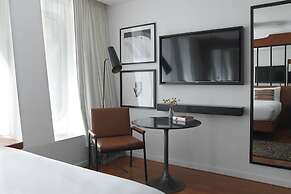 Renaissance Paris Republique Hotel