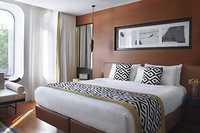 Renaissance Paris Republique Hotel