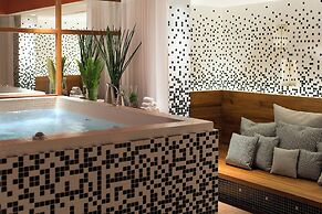 Renaissance Paris Republique Hotel