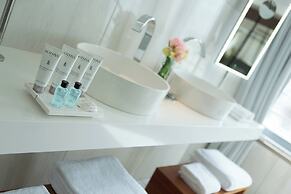 Renaissance Paris Republique Hotel