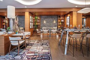 Renaissance Paris Republique Hotel