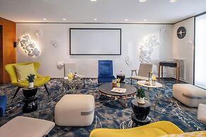 Renaissance Paris Republique Hotel