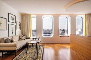 Renaissance Paris Republique Hotel