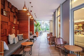 Renaissance Paris Republique Hotel