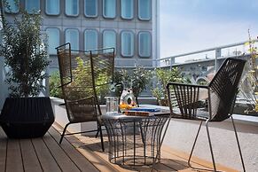 Renaissance Paris Republique Hotel