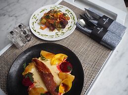 Renaissance Paris Republique Hotel